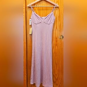 Aritzia, dusty rose color dress with tag. Size L.